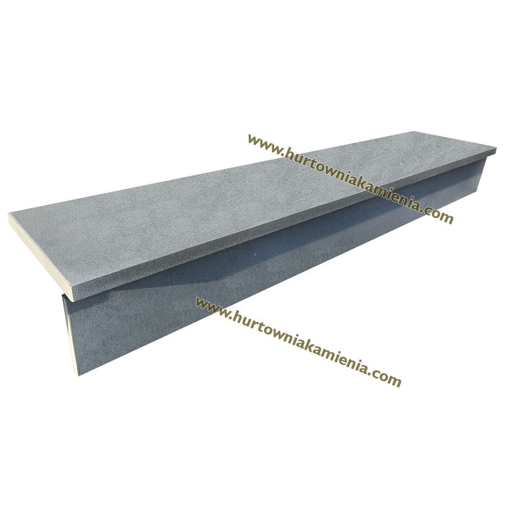 STOPIEŃ BAZALTOWY SATYNOWANY